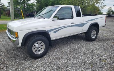 WESTERN TRUCK – SUPER CLEAN!!!! 1995 Nissan Trucks 4WD